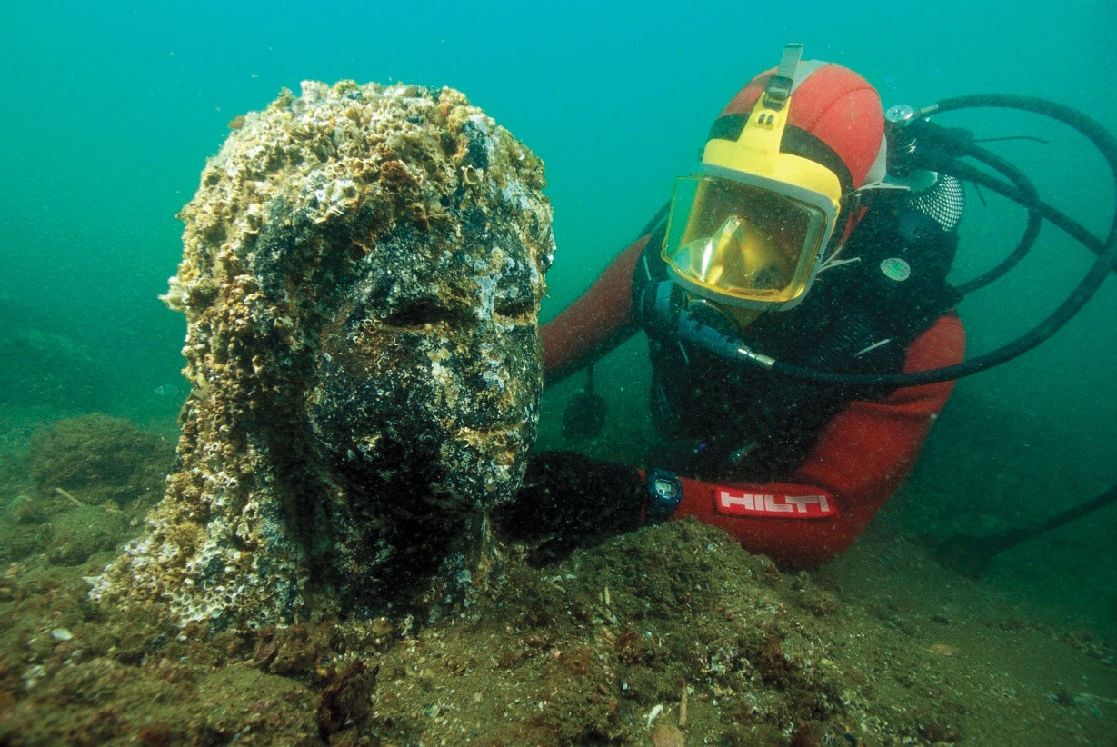 Diving into History: Alexandria’s Hidden Wonders Beneath the Waves